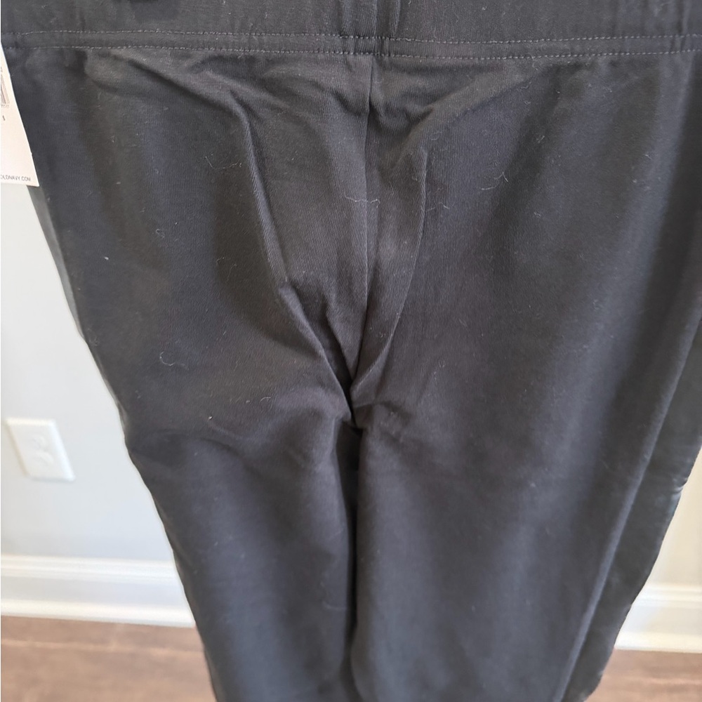 Old Navy Black Faux Leather Leggings - Picture 5 of 6